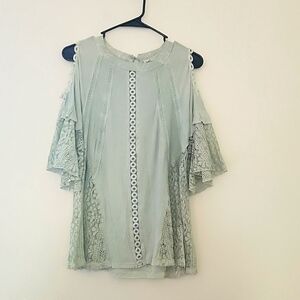 Pol cold shoulder top in sage green